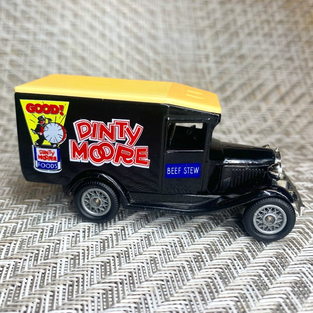 LLEDO DAYS GONE -1934 FORD MODEL A DINTY MOORE BEEF STEW